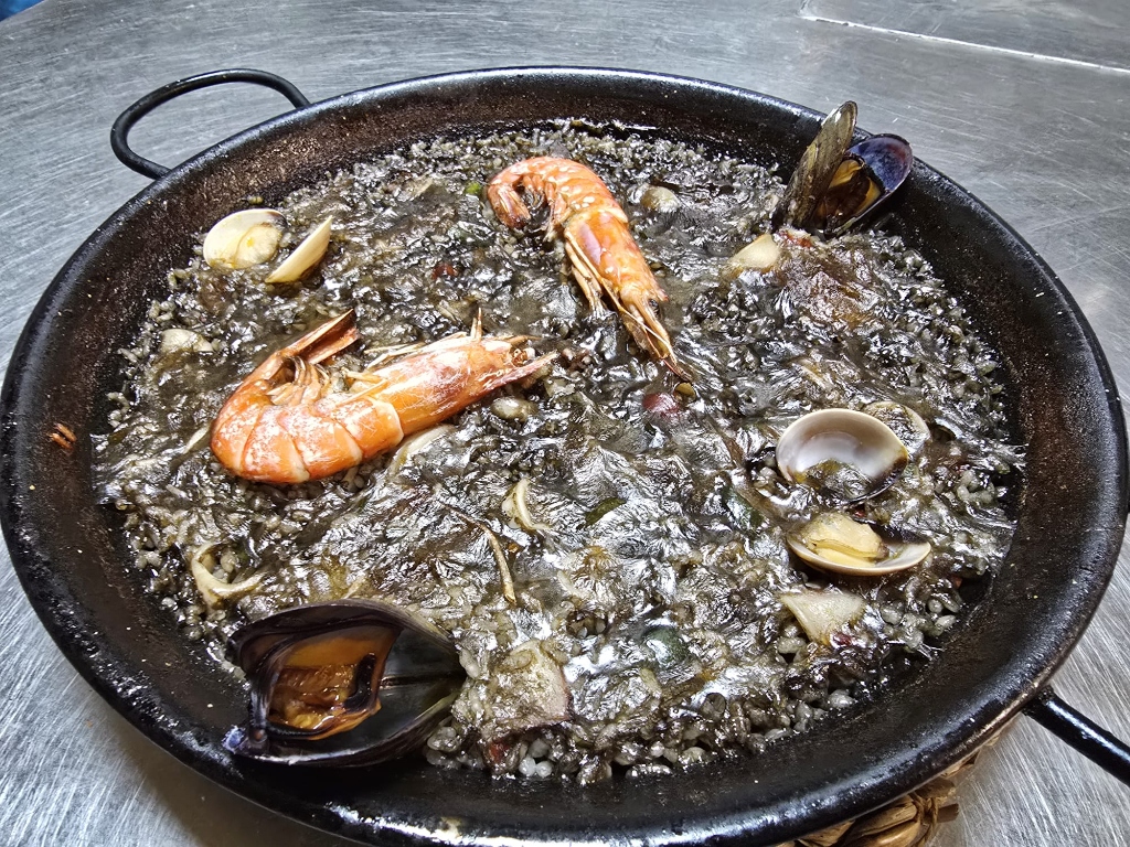 Paella marinera
